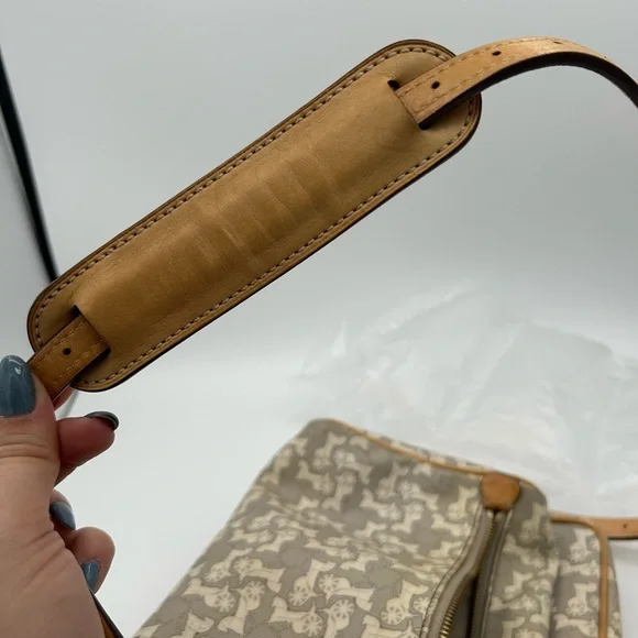 Vintage Celine Messenger Bag - Picture 9 of 13